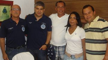 Imagem Prefeito e primeira dama estão em todas