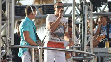 Imagem Banda Oito7Nove4 agora no Farol