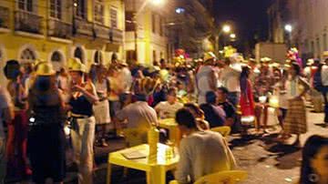 Imagem Dois são baleados em festa de Itaparica