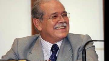 Imagem César e Pinheiro na frente da pesquisa Ibope