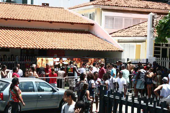 Imagem Desorganização: Timbaleiros sofrem para comprar ingressos