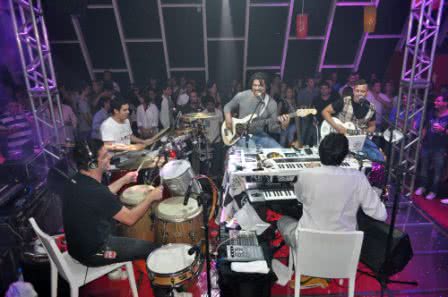 Imagem Banda 5% apresenta terceira semana do "Axé na Mesa"