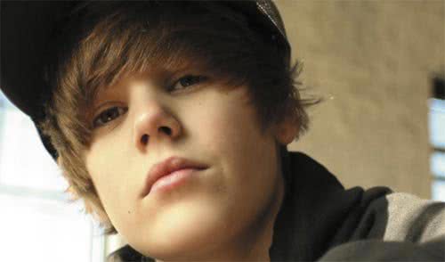 Imagem Jovem diz ter tirado virgindade de Bieber e afirma estar grávida