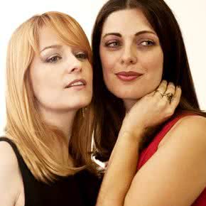 Imagem Atrizes ficam indignadas com corte do 2º beijo gay no SBT
