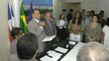 Imagem Olívia Santana revida provocações de Carballal