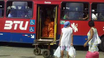 Imagem Espaço para cadeirante em ônibus é mal utilizado