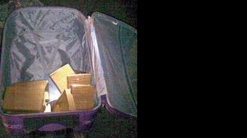 Imagem Passageira é presa com 12 kg de cocaína na BR-324