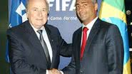 Imagem Blatter e Romário teriam plano para derrubar Teixeira