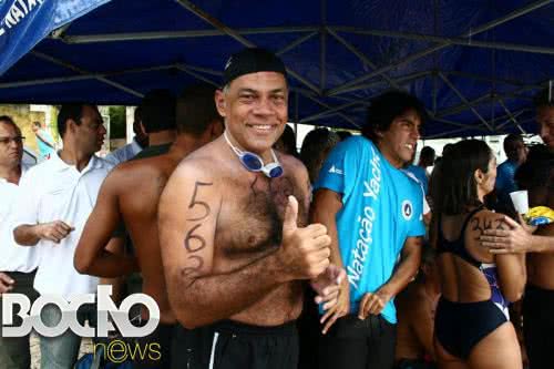 Imagem Com "braçadas ao vento" JH foi um dos últimos a sair do mar