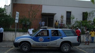 Imagem Bandidos roubam armas no fórum de Ipiaú