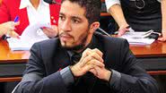Imagem Alunos da Jorge Amado processam Jean Wyllys