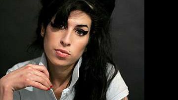 Imagem Amy Winehouse com affair no Brasil