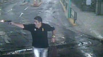 Imagem Imagens mostram assalto a joalheria no Rio