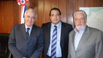 Imagem Alan Sanches agradece a Wagner e Otto pela passarela de São Cristóvão