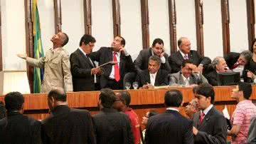 Imagem No picadeiro do Legislativo baiano se faz malabarismo