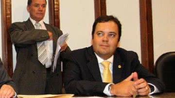 Imagem PMDB comemora deferimento da candidatura de Joélcio