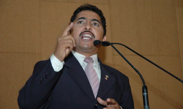 Imagem PDT retira pré-candidatura de Roberto Carlos em Juazeiro