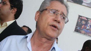 Imagem Presidente do PSDB baiano rebate Wagner: “incapaz de evitar a greve”