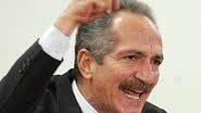 Imagem Aldo Rebelo vai cancelar até 60 contratos com ONGs