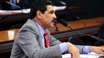 Imagem Deputado tenta acabar com "paredões de som"