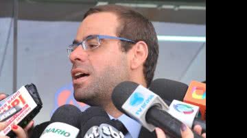 Imagem Lupi volta à presidência do PDT e causa polêmica