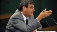 Imagem PMDB paga advogado para Colbert Martins