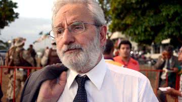 Imagem Valente busca saída política para greve