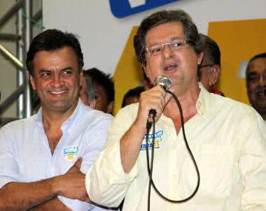 Imagem Só um deputado esteve em todas as sessões de 2010