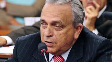 Imagem Presidente do PSDB rebate petistas