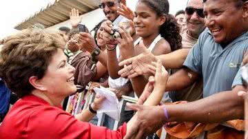 Imagem Dilma reajusta Bolsa Família em Irecê