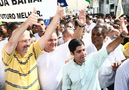 Imagem Lideranças nacionais do DEM e PMDB costuram aliança