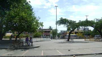 Imagem Mulher é alvejada na praça de Paripe