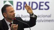 Imagem Presidente do BNDES critica política cambial