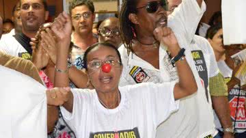 Imagem Alunos sem aulas há 42 dias: de quem é a culpa? 