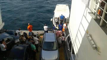 Imagem Ferry boat Anna Nery para após 10 minutos de partida