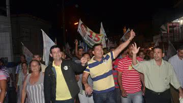 Imagem Candidato mede popularidade em caminhada