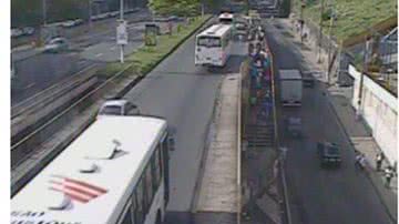 Imagem Tráfego intenso, mas sem retenção em Salvador 