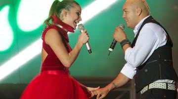 Imagem Claudinha quer gravar com Belo