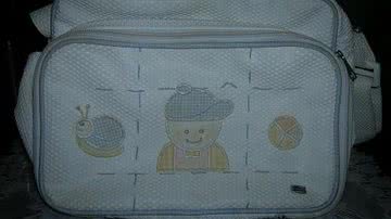 Imagem Casal escondia 207 pedras de crack em bolsa de bebê