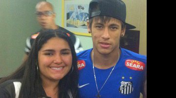 Imagem Fã de 14 anos tatua frase e as iniciais de Neymar