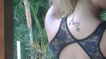 Imagem A tatuagem misteriosa de Geisy