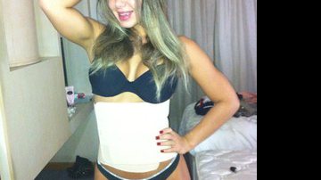 Imagem "Ficou linda minha pipinha", diz modelo sobre cirurgia íntima