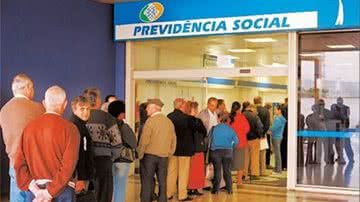 Imagem Segunda parcela do 13º salário será paga hoje