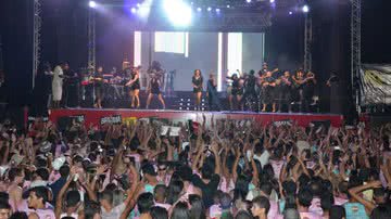 Imagem Ivete Sangalo agita palco da Vaquejada