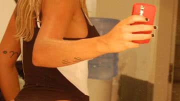 Imagem Tatoo do Timão no bumbum?