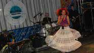 Imagem Vanessa da Mata levanta 15 mil pessoas em Show 