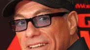 Imagem Van Damme sofre acidente de carro