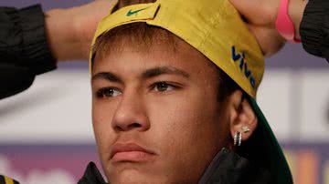 Imagem Neymar afirma que não joga bola para agradar ninguém