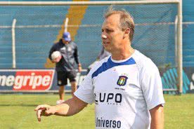 Imagem Representante do Vitória dispara contra técnico do São Caetano