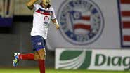 Imagem Fahel prega pés no chão no Bahia